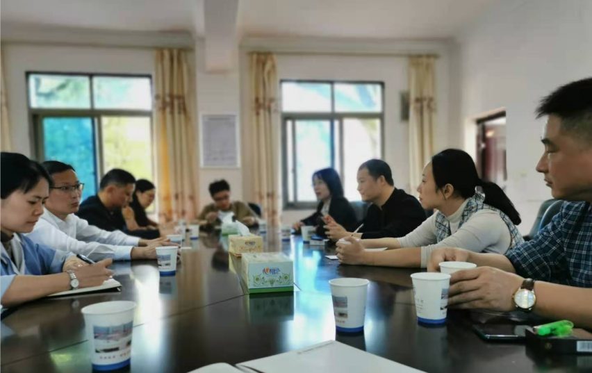 華融湘江銀行衡陽分行領導來我院調(diào)研