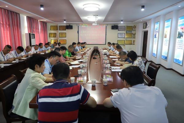 學(xué)院黨委理論學(xué)習(xí)中心組（擴(kuò)大）舉行2024年第8次集體學(xué)習(xí)